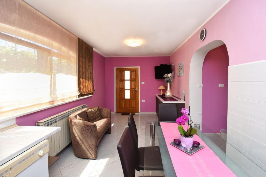 Apartments And Rooms Branka Novigrad Istria Esterno foto