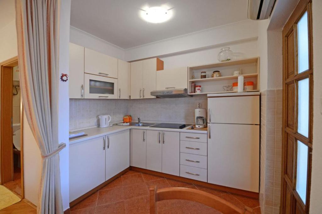 Apartments And Rooms Branka Novigrad Istria Esterno foto