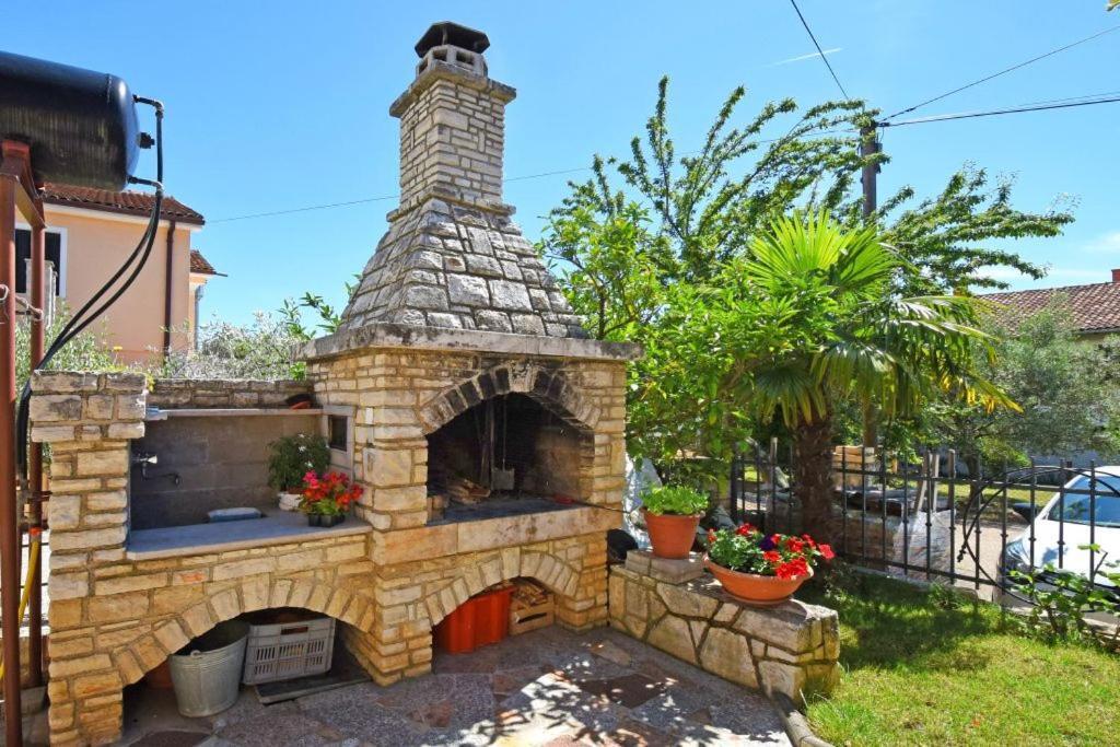 Apartments And Rooms Branka Novigrad Istria Esterno foto